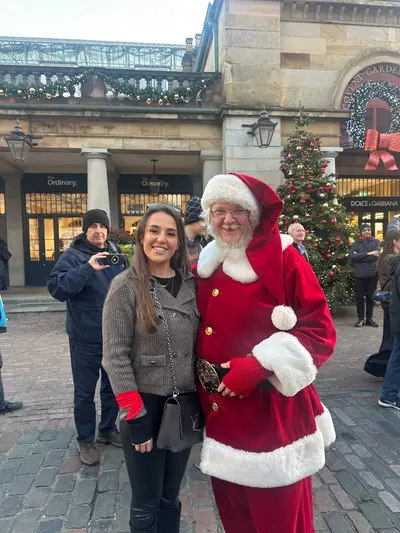 Players finding Santa mid-hunt